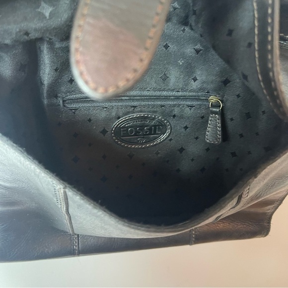 Fossil Vintage Revival Flap Black Leather Crossbody Bag - Picture 7 of 15